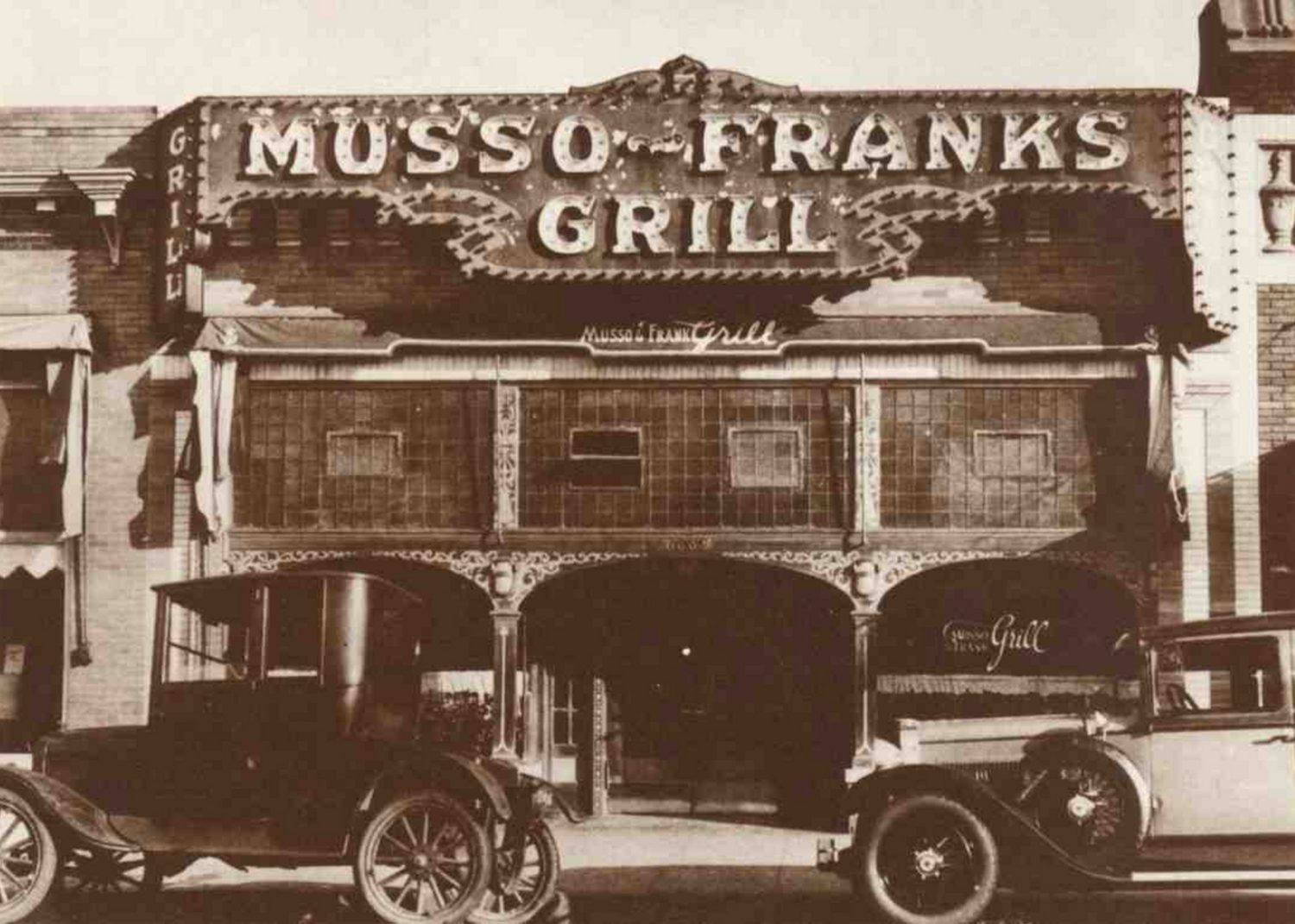 exterior of musso frank 1928 photo credit courtesy musso and frank 408078