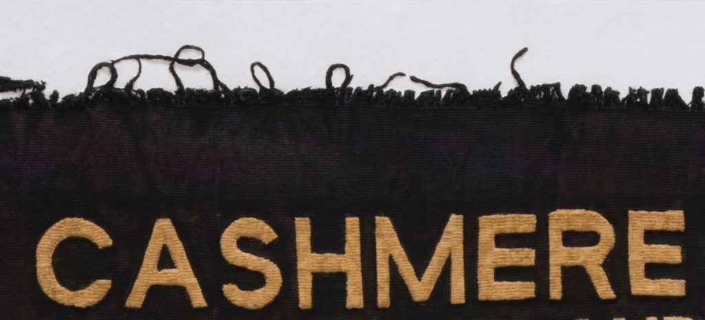 analia saban 100 cashmere made in england clothing tag detail 2019 courtesy of mixografia 308698