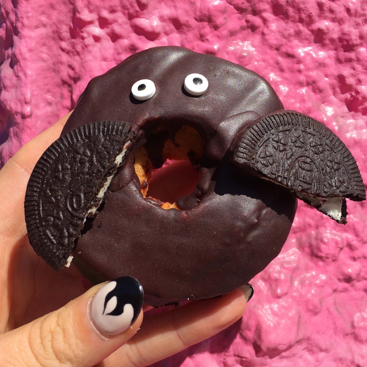 vegan darck chocolate batty donut 293716