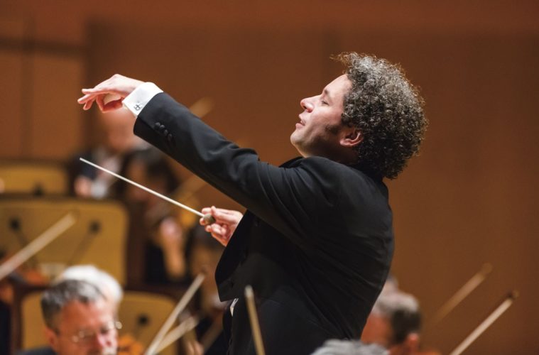 Dudamel Conducts Beethoven at the Bowl 38 gustavo dudamel conducts credit sam comen courtesy la philharmonic 114314