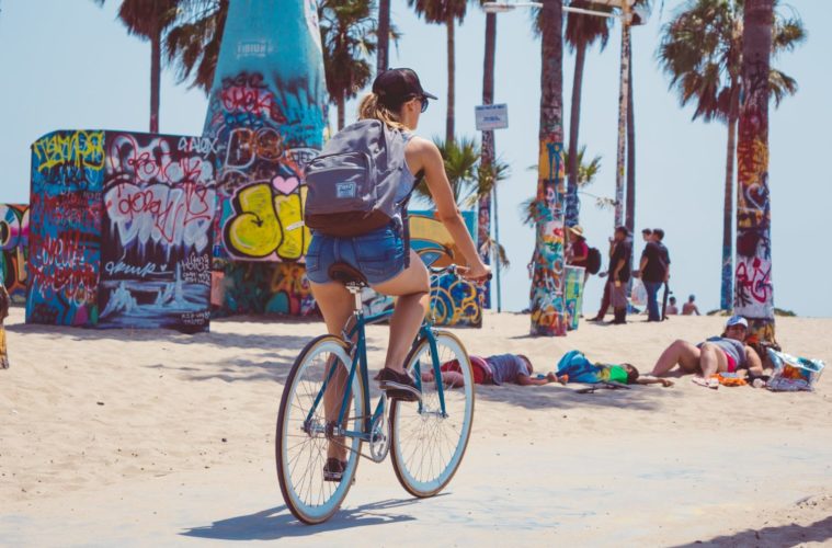 travis yewell bike beach unsplash 647364