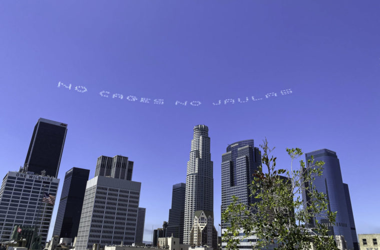 Art PIck: In Plain Sight: The Los Angeles Orbit 38 NO CAGES NO JAULAS Beatriz Cortez Los Angeles Immisgration Court Olive Street July3 Dee Gonzalez In Plain Sight 07