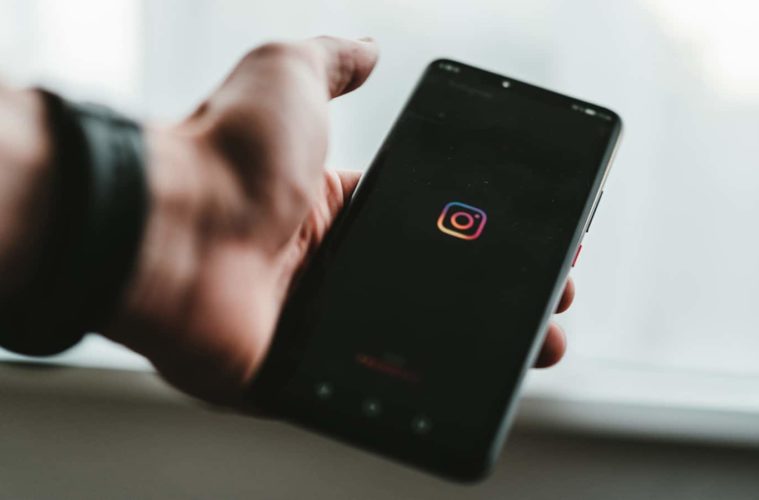 5 mental health instagram accounts you should follow