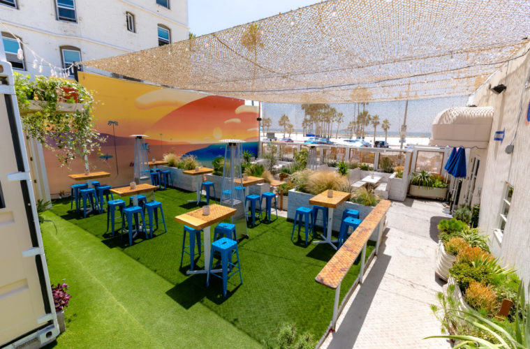 Beachside Eats, Busting Brats and Saucy Spatulas – Here’s What’s Popping Up 38 T BENDER2179