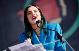 does bella thorne smoke weed