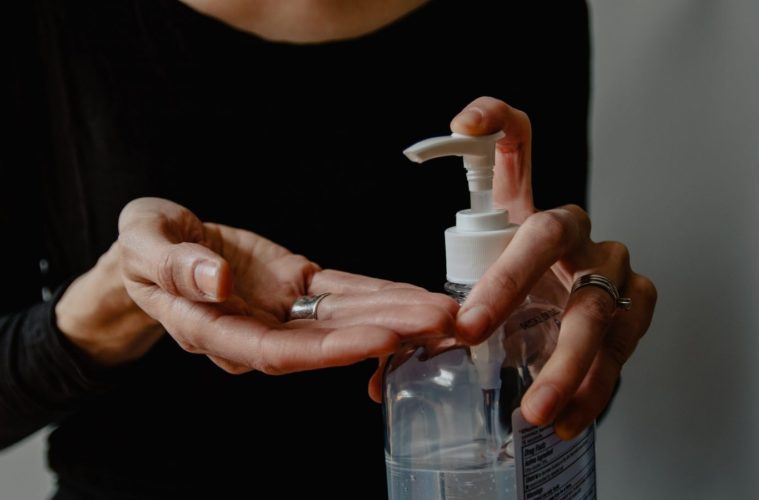 5 Common Hand Sanitizer Mistakes You’re Probably Making 38 5 common hand sanitizer mistakes you should avoid e1602796317600