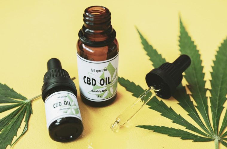 Effectively Treating Multiple Sclerosis With Cannabis Oil And Minimal Side Effects e1611335035407