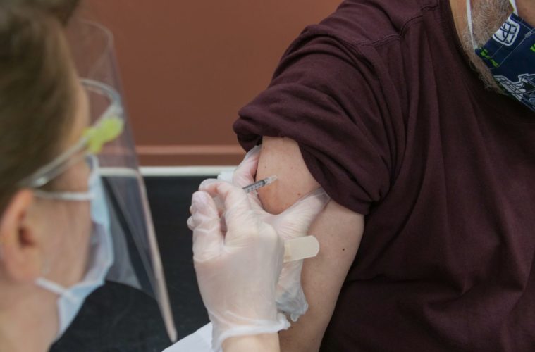 Johnson & Johnson Submits Request For Emergency Use Of COVID-19 Vaccine 38 steven cornfield jWPNYZdGz78 unsplash