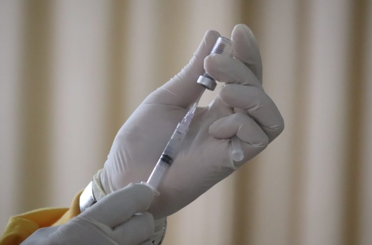 vaccine mufid majnun unsplash
