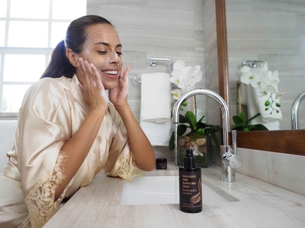 Self-Care With L.A. Weekly's Winter Glow Beauty Box 47 Nourishe