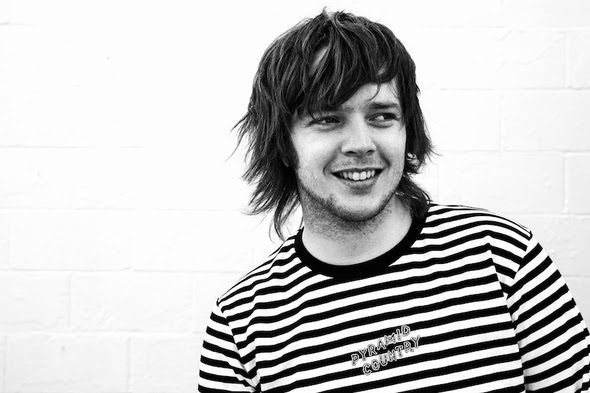 Billy Strings Preps for Tour