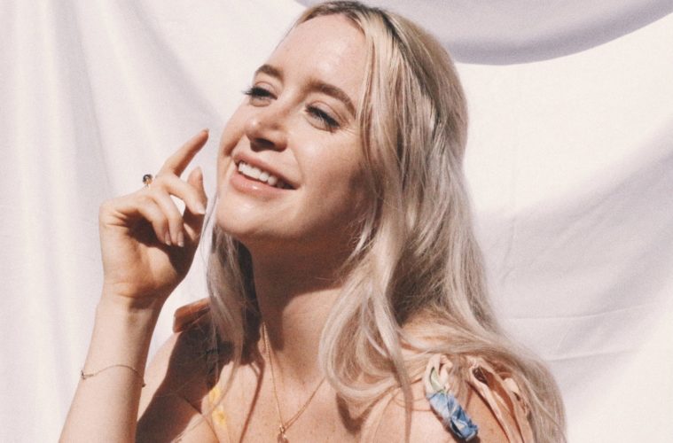 How Do True Crime Entertainers Sleep At Night? Olivia Snake Tells Us Her Secrets. 38 Olivia Snake 2 cropped