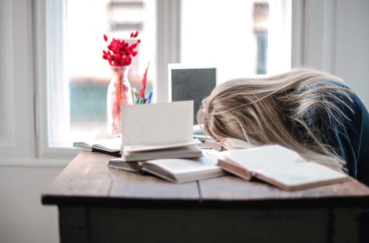 These People Increase Their Risk Of Dementia By Sleeping Too Little 38 This Groups Risk Of Dementia Increases When Sleeping Too Little scaled e1622907674468