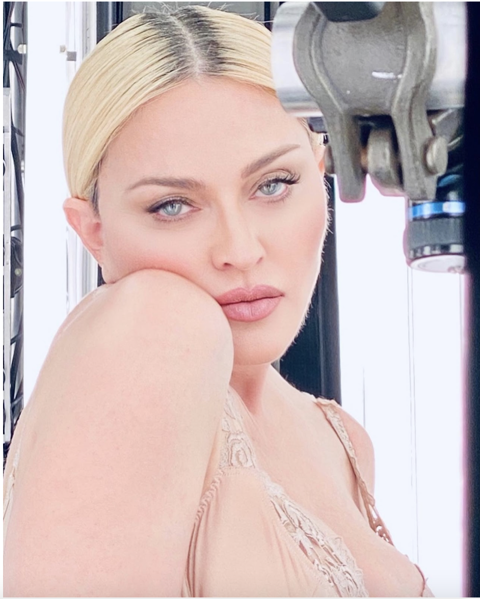 25 Best Celebrity & Famous OnlyFans Accounts - ThePressFree