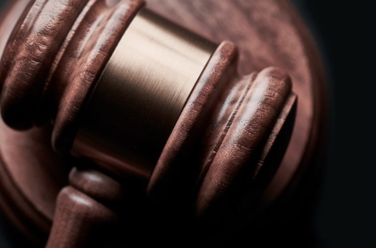 bill oxford OXGhu60NwxU unsplash gavel court