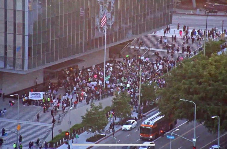Hundreds Protest At Pershing Square In Abortion Rights March 38 lapd abortion protest