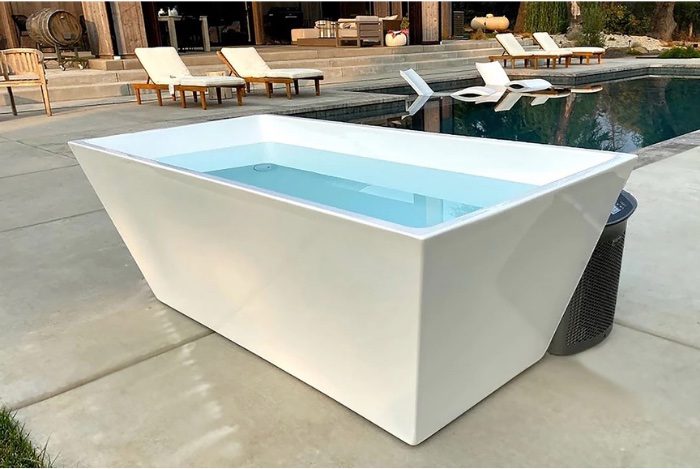 The Best Ice Baths to Try in 2022 37 Plunge Ice Bath 700 × 469
