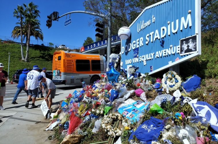 Where To Find Vin Scully Tributes Around Dodger Stadium 38 20220807 153521 01