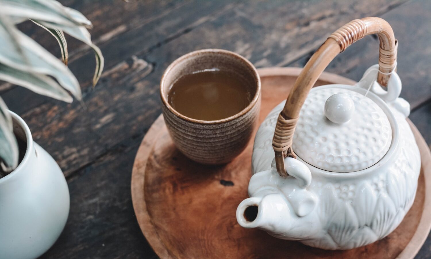 new study says drinking four cups of tea can lower risk of this disease e1663888068290