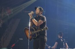Luke Bryan Country on Tour
