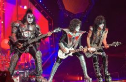 Kiss tour