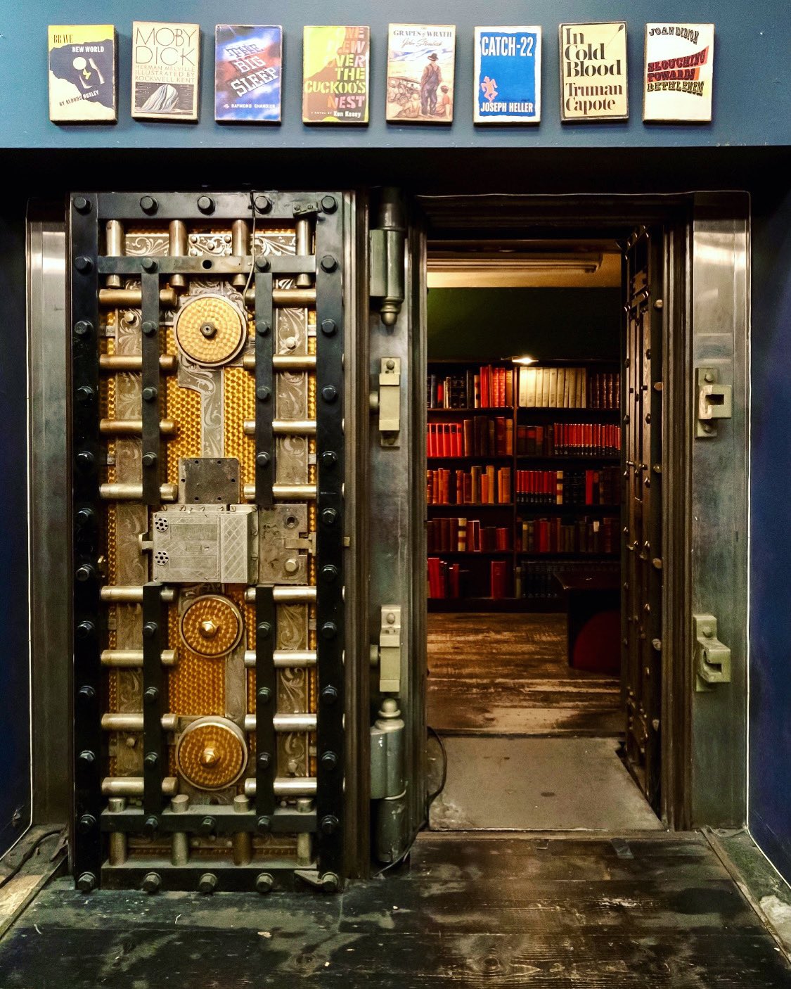 The Last Bookstore Horror Vault