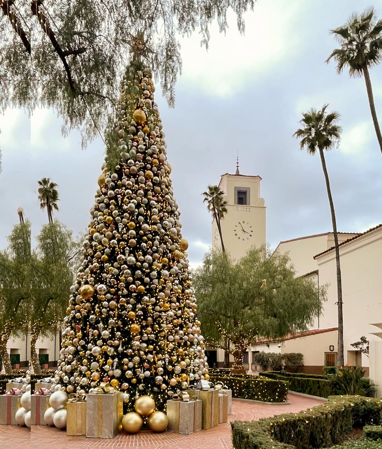 union station holiday decorations
