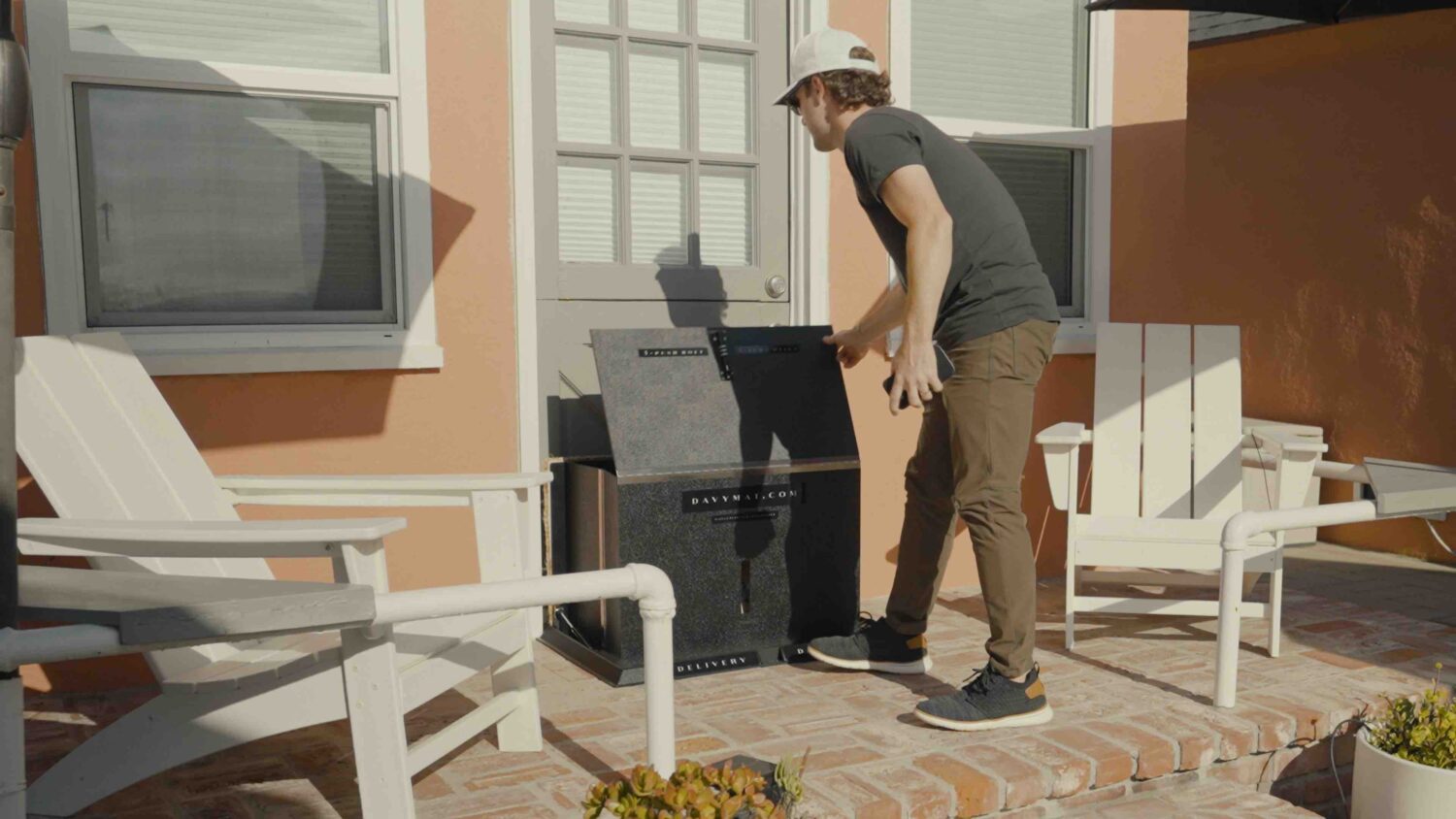 Experience the Future of Safe Deliveries With the Davymat Delivery Locker 37 DavyMat PhotoStill 0025