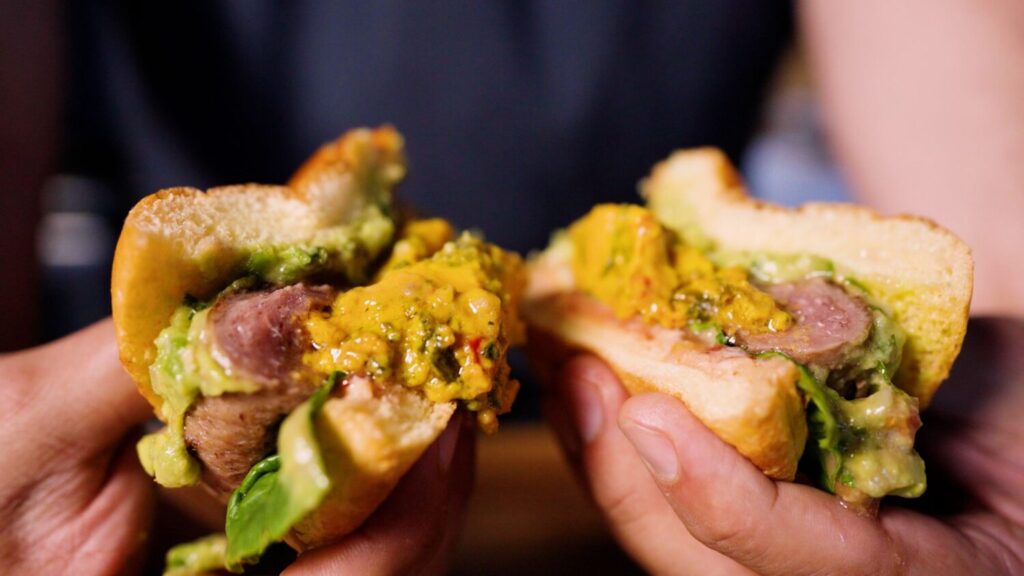 Ut Unum At Meteora And Barbara Gene's Soul Food Cafe In Arlington Heights - Here’s What’s Popping Up 39 Meteroa