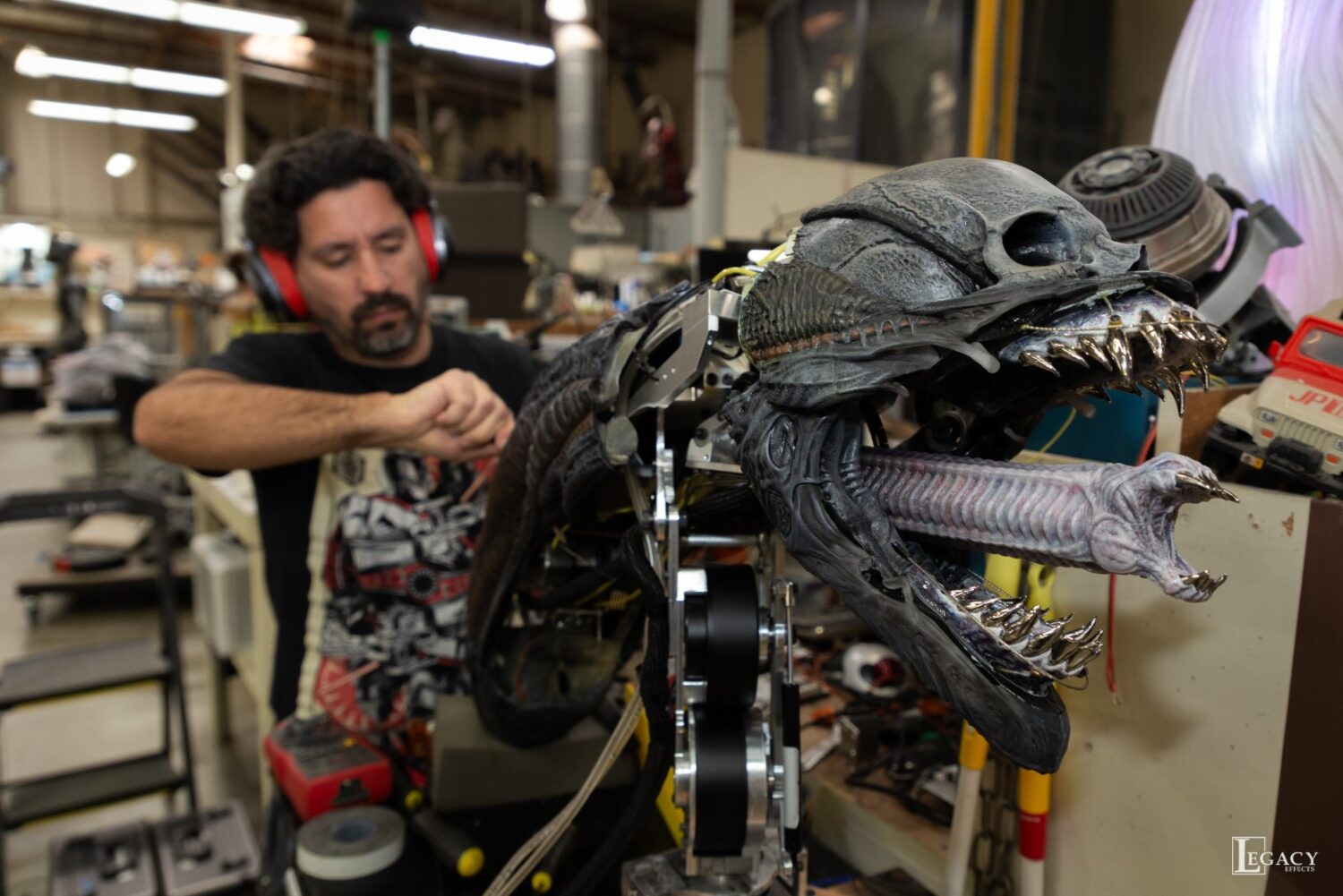 Building Nightmares: Shane Mahan Gives a Behind-the-Scenes Dive Into ...