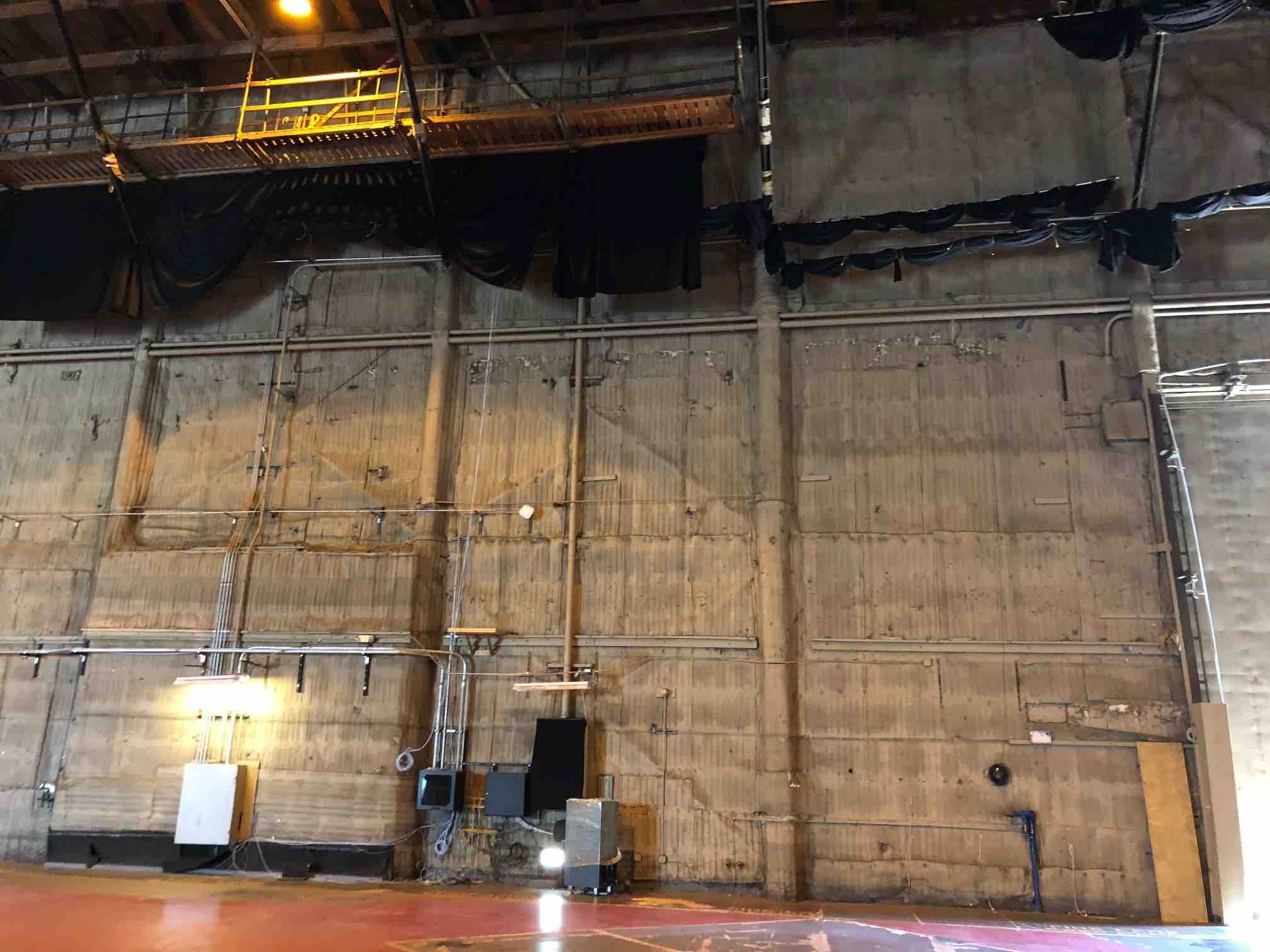 Soundstage Work for Architects: Acrobatics with Building Science and Technology 39 Insul quit application at soundstages in NBCUniversal Campus