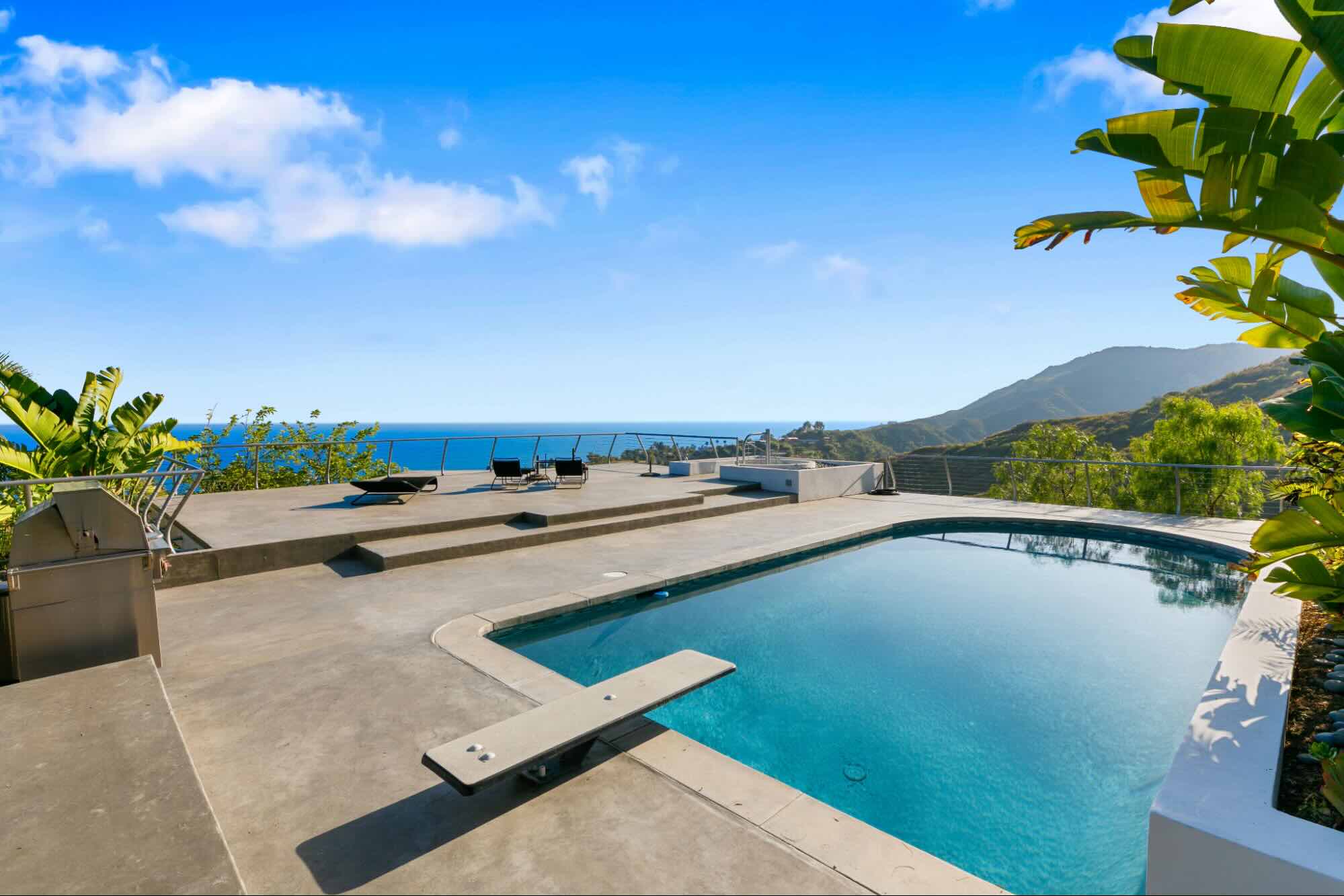 21940 Lamplighter Lane: A Modernist Retreat in Malibu’s Tranquil Hills 38 image1 103124