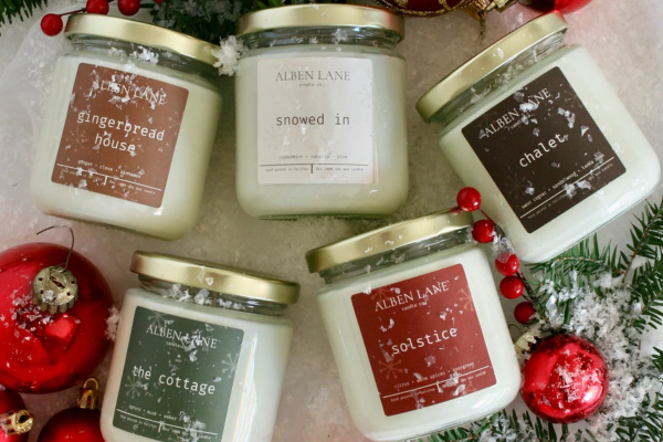 LA Weekly Holiday Guide 2024 48 Alben