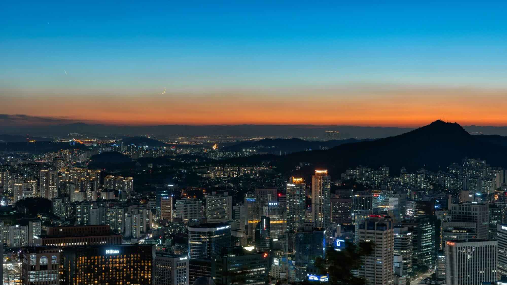 From Seoul to the World: Why K-Pop’s MEOVV is the Group to Watch in 2025 37 image1 2 012225