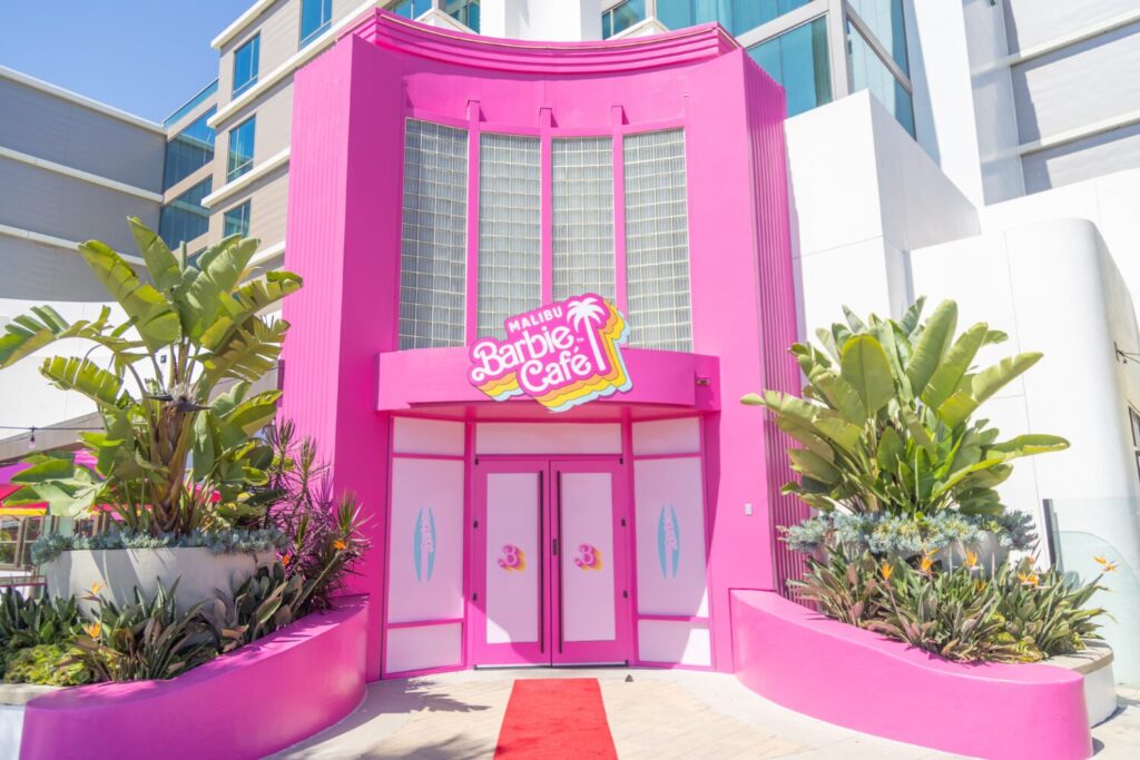 The Malibu Barbie Cafe Cruises Into San Diego In Time For Comic-Con 41 Malibu Barbie Cafe
