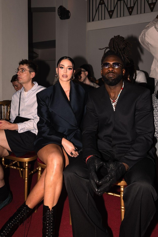 OnlyFans Stars Camilla Araujo and Mia Khalifa Appear at Paris Fashion Week  With 2 Chainz, Sparking Outrage - LA Weekly