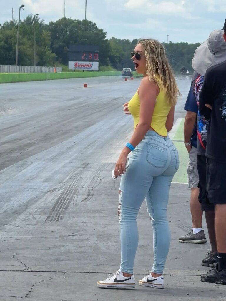 YouTuber Kirsten Too Sweet Makes Electric Drag Racing Debut 39 I like this whole going fast thing 😸💕🏁