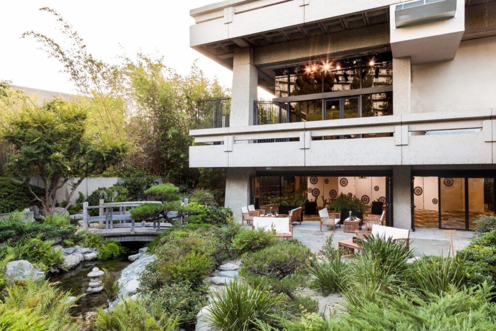 Alvin Cailan Burgers At Local Kitchens in Studio City And Izakaya Sunsets - Here’s What’s Popping Up 39 Alvin Cailan