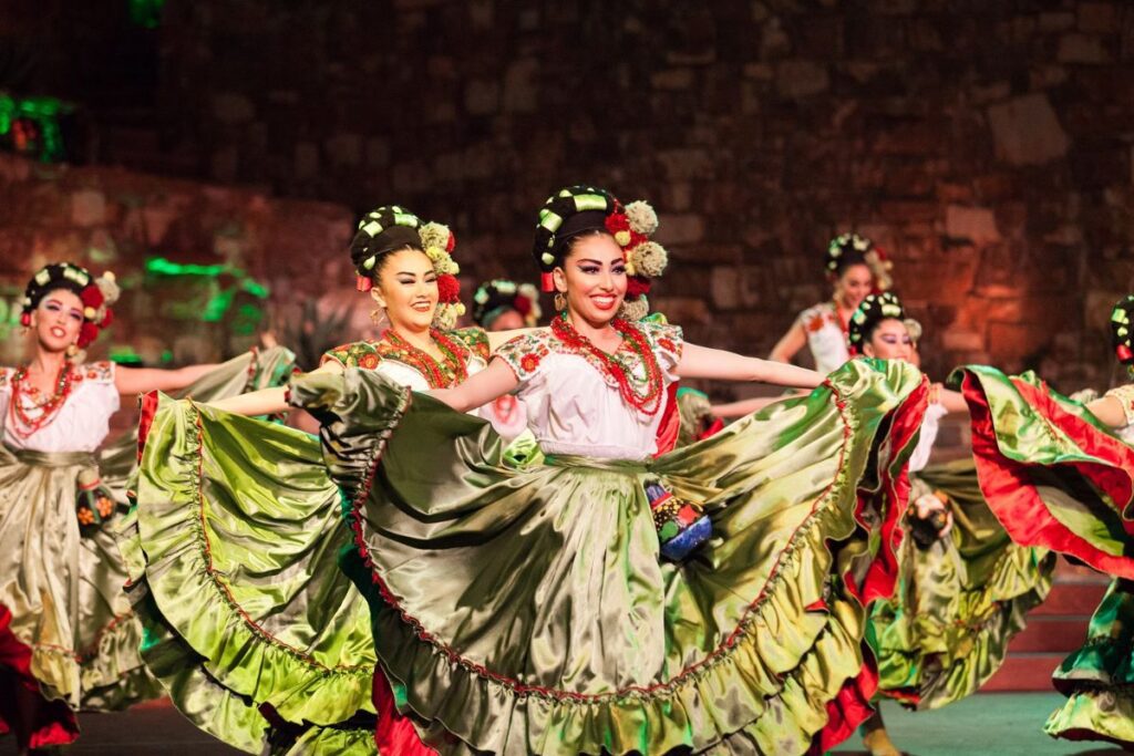 Art News: The Female Form In Palm Springs And Día de los Muertos At The Wallis 39 Día de los Muertos