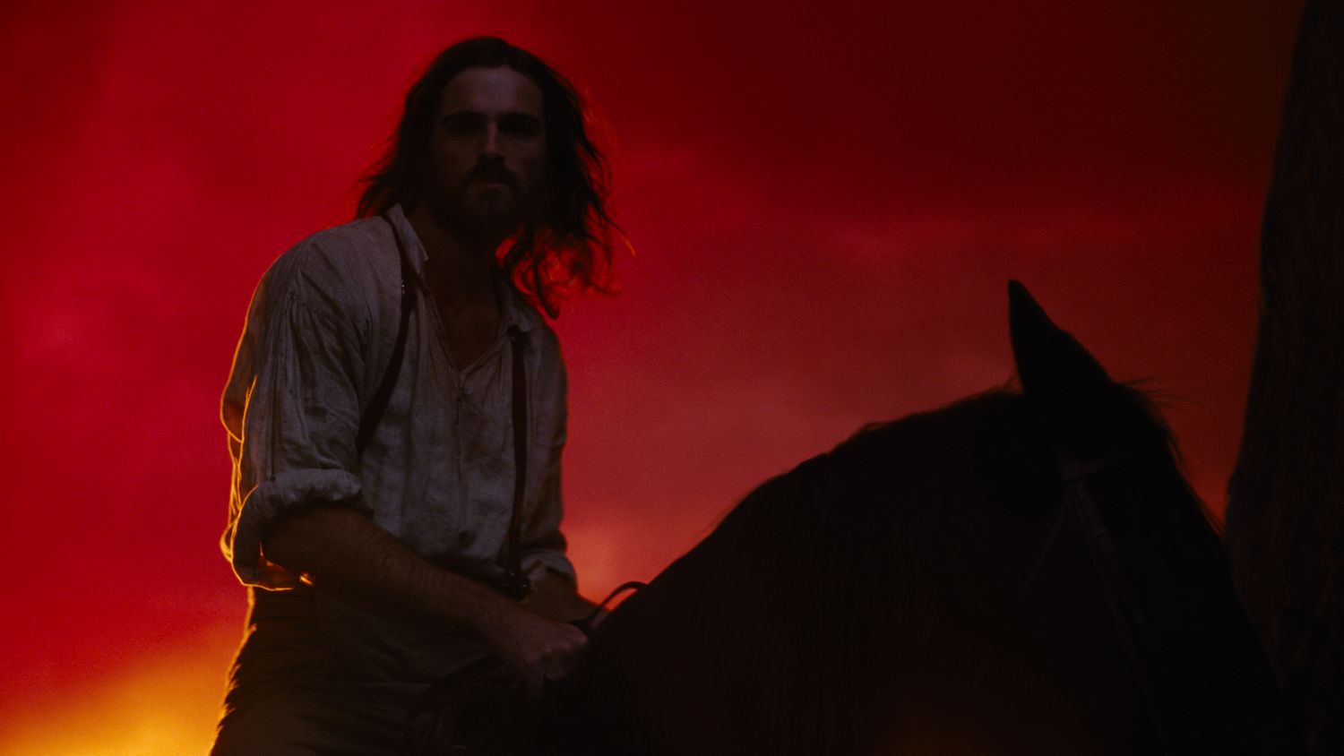 Review: Emerald Fennell Turns 'Wuthering Heights' Into a Bodice-Ripping, Eye-Rolling Affair 41 rev 1 WHE T2 0017 High Res JPEG
