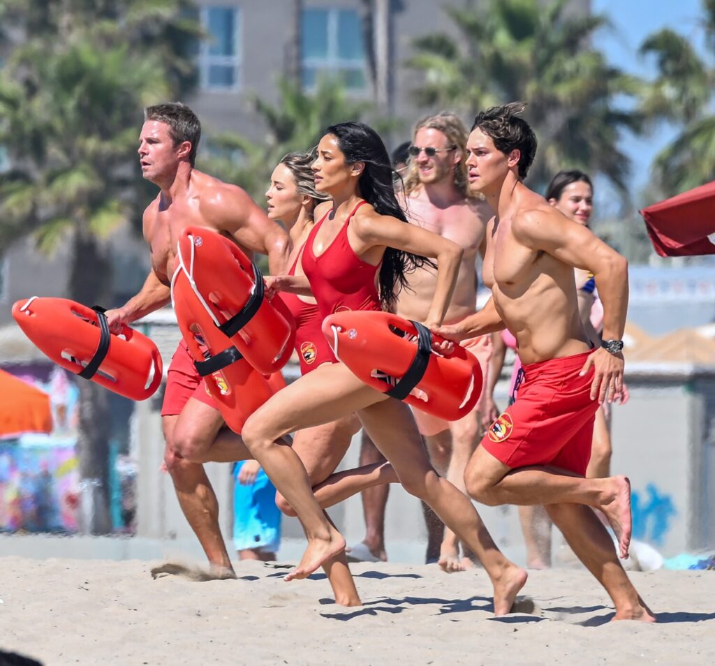 Baywatch Reboot Performs CPR To Help Revive Hollywood 40 Baywatch
