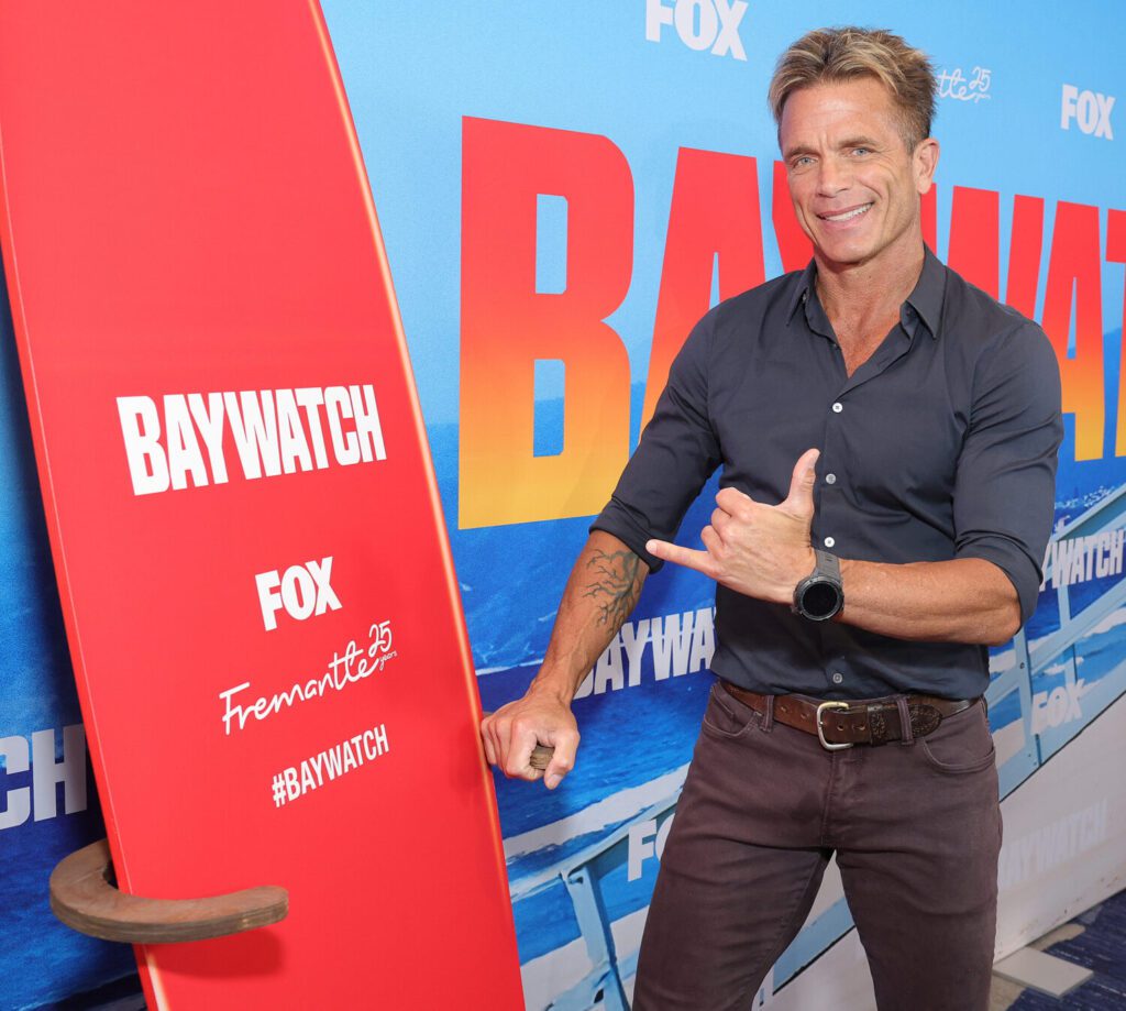 Baywatch Reboot Performs CPR To Help Revive Hollywood 41 Baywatch