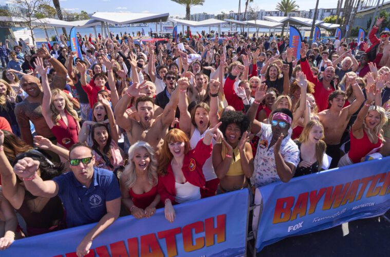 Baywatch Reboot Performs CPR To Help Revive Hollywood 38 Baywatch