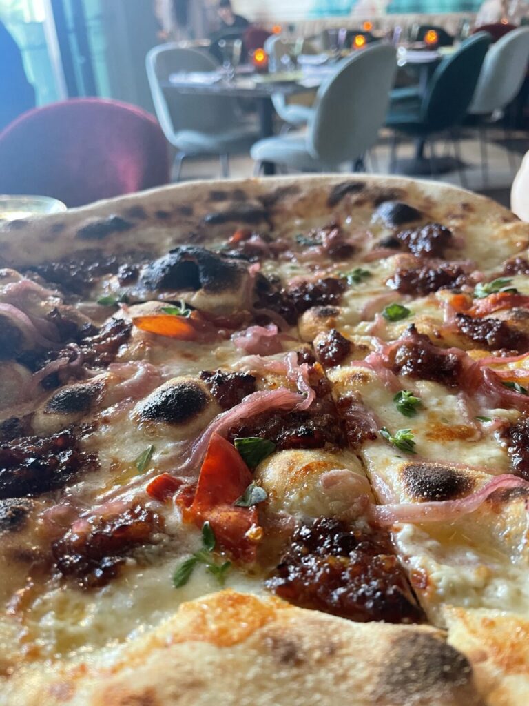 Viva La Mamma Is The Perfect Blend Of Alpine Indulgence And California Style 41 Viva La Mamma