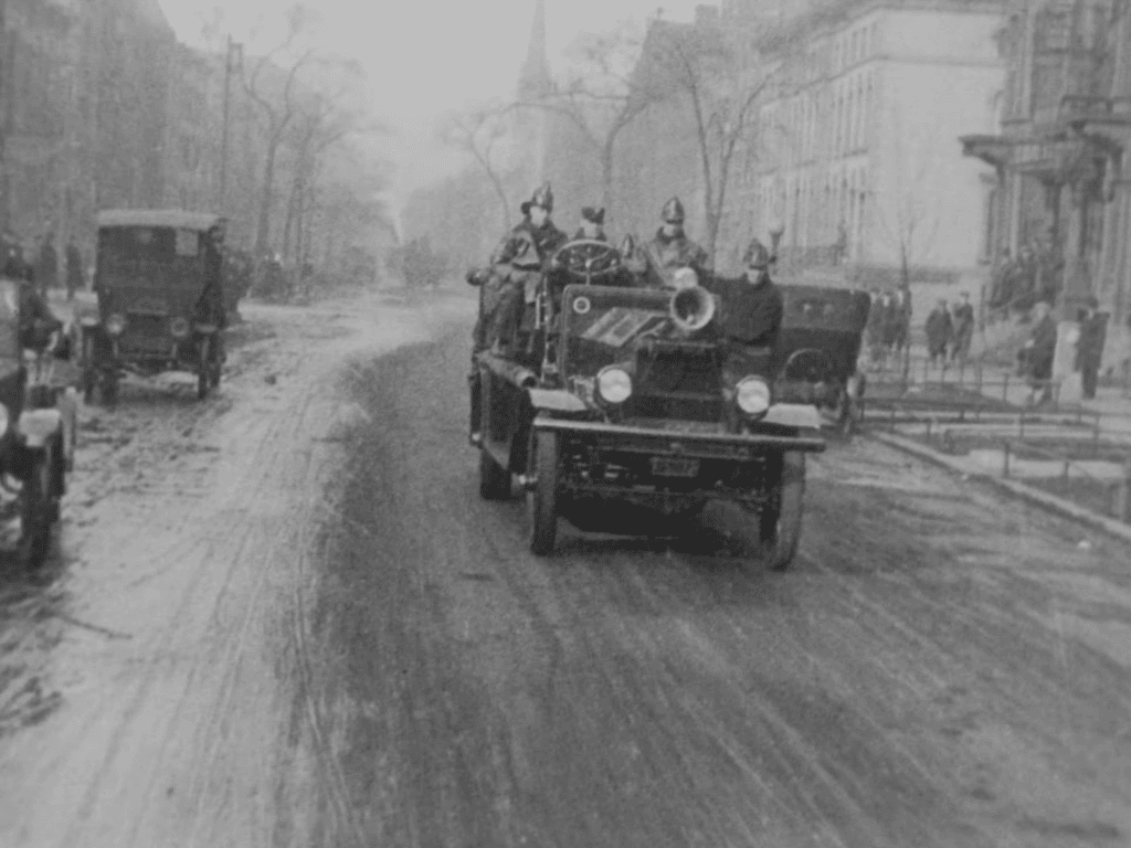 Getting Social On Film: An Unbeliever Convinced And The Hola México Film Festival 39 Chicago Fire Department racing through the streets