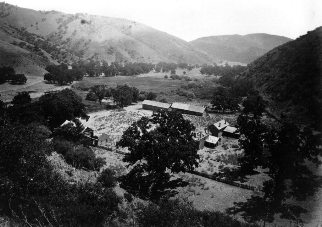 Ghost Stories: Fort Tejon Spirits And Pet Cemetery Murders 39 Ghost Stories