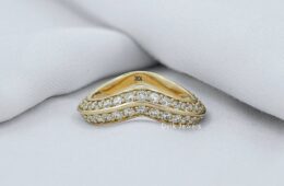 The Art of Choosing Fine Jewelry Why Personal Style Matters More Than Eve