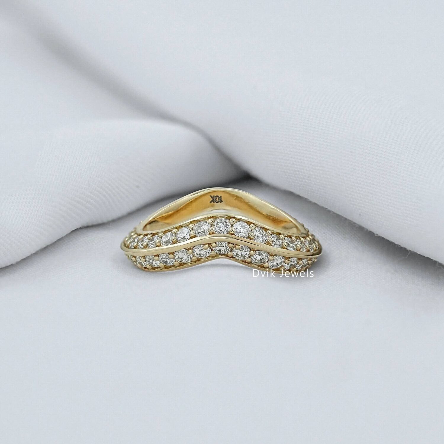 The Art of Choosing Fine Jewelry Why Personal Style Matters More Than Ever 37 The Art of Choosing Fine Jewelry Why Personal Style Matters More Than Eve